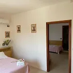 מלון La Playa 2*