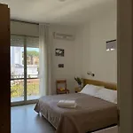La Playa Hotel 2*