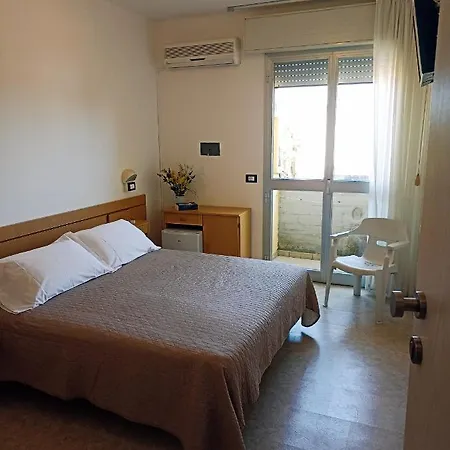 Hotel La Playa 2*
